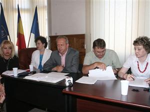 Contractul pentru reabilitarea drumurilor judeţene riscă să fie blocat