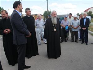 După ce a blocat acum cinci zile proiectul arhiepiscopiei, acum Primăria se grăbeşte să-l autorizeze
