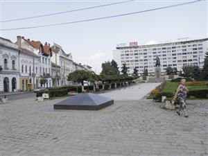 Faţă nouă pentru Piaţa Mihai Viteazul