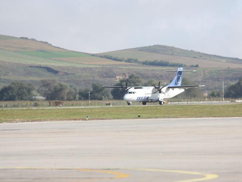 10 august, termenul final pentru pista aeroportului