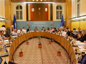 Consilierii locali UDMR sfidează coaliția națională cu PDL: au votat împotriva lui Apostu