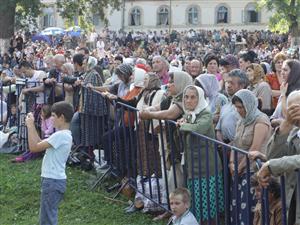 Amenzi mari pentru nerespectarea zilei libere de Sfânta Maria