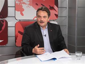 Disfuncţionalităţi la primărie: deschiderea ofertelor la licitaţia  pentru întreţinerea spaţiilor verzi, amânată cu o zi
