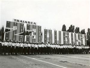 Comuniştii clujeni au îngropat 23 August    