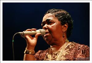 Celebra Cesaria Evora va cânta la Cluj