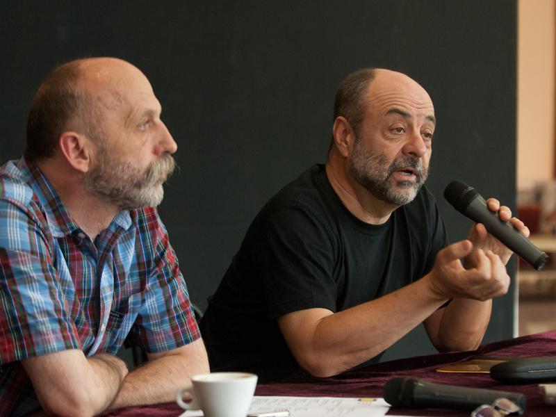 Spectacol-cină, cu două feluri de mâncare şi violenţă domestică, la Teatrul Maghiar