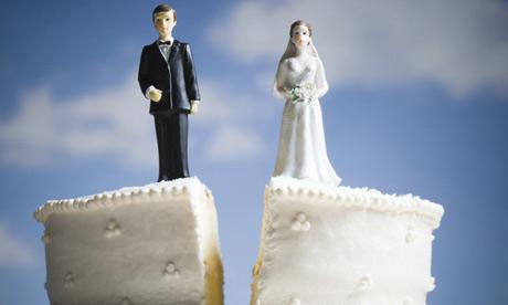 Modificări în Codul Civil: Părinţii divorţaţi vor avea custodia comună a copiilor