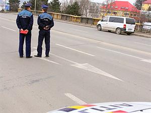 3 infracțiuni, 98 de sancțiuni și o tonă de fructe și legume, confiscate în urma controlului poliției