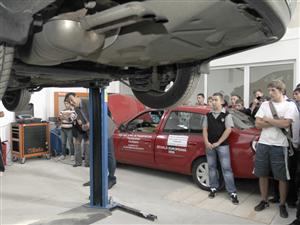 Service auto şi laboratoare alimentare în şcolile clujene