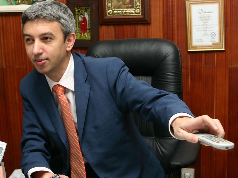 Luptă politică împotriva “mentalităţii de curvă de om”