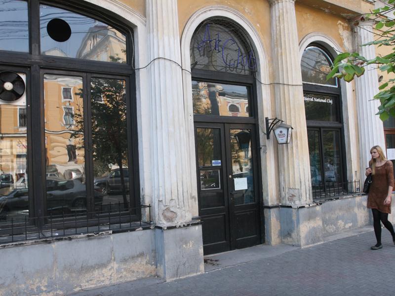 Lacăt pe Art Club. Ce urmează?