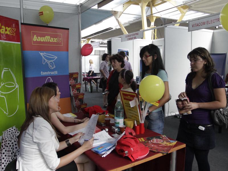 Joburi pentru absolvenţii clujeni, condiţionate de experienţă