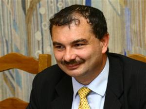 Mircea Miclea: “Salariile profesorilor ar trebui să urce cu 27%”