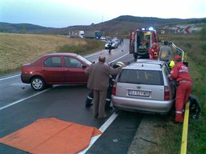 ŞTIREA TA Accident la ieşirea din Baciu; trei persoane rănite FOTO