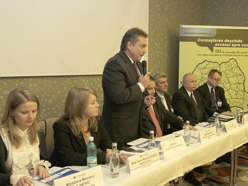 Comisia Europeană la Cluj: 57% dintre români n-au auzit de internet. Vezi profilul ţării