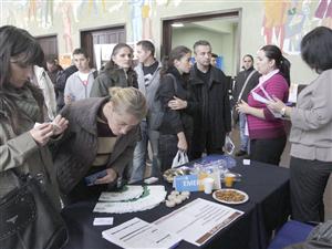 Centrele de servicii fac sute de angajări la Cluj