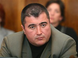 Consilierul incompatibil nu demisionează, dar spune că e mai precaut     