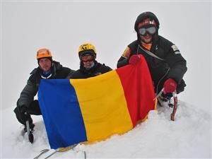Alpiniştii clujeni au cucerit Himalaya       