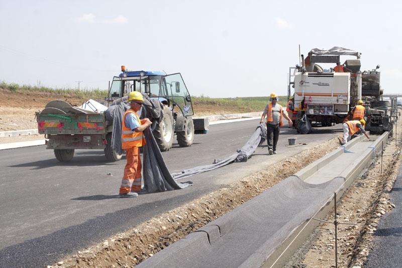 Tronsonul Suplacu de Barcău-Borş, din Autostrada Transilvania,  va fi deschis circulaţiei în noiembrie 2012