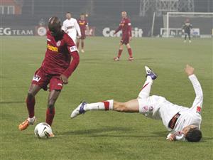 Vezi poze de la CFR - Dinamo GALERIE FOTO