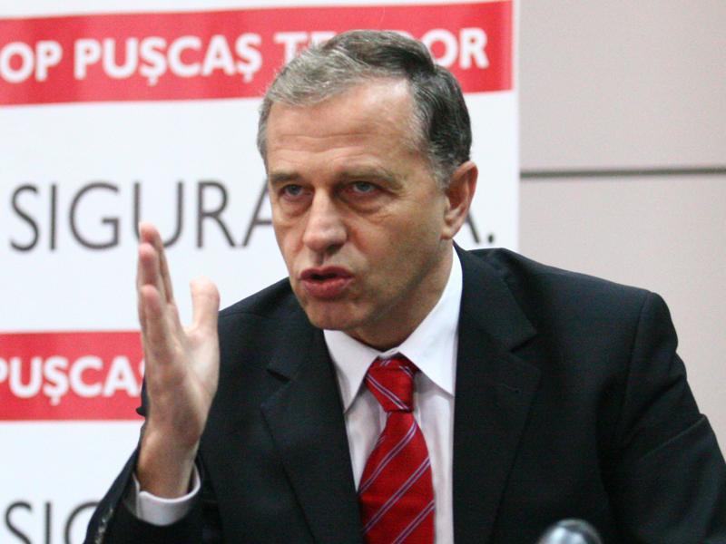 Geoană, împins în braţele UNPR