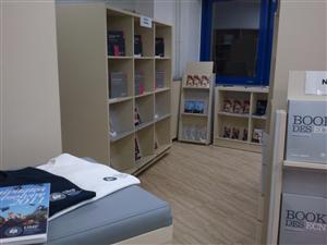UMF Cluj are librărie, de miercuri