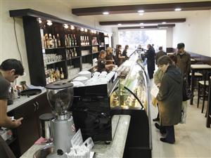 150.000 de euro pentru “noua faţă” a cofetăriei Carpaţi VIDEO
