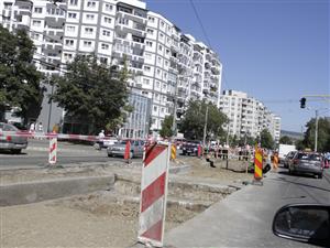 Tramvaiul aduce două noi sensuri giratorii şi sens unic pe Splaiul Independenţei