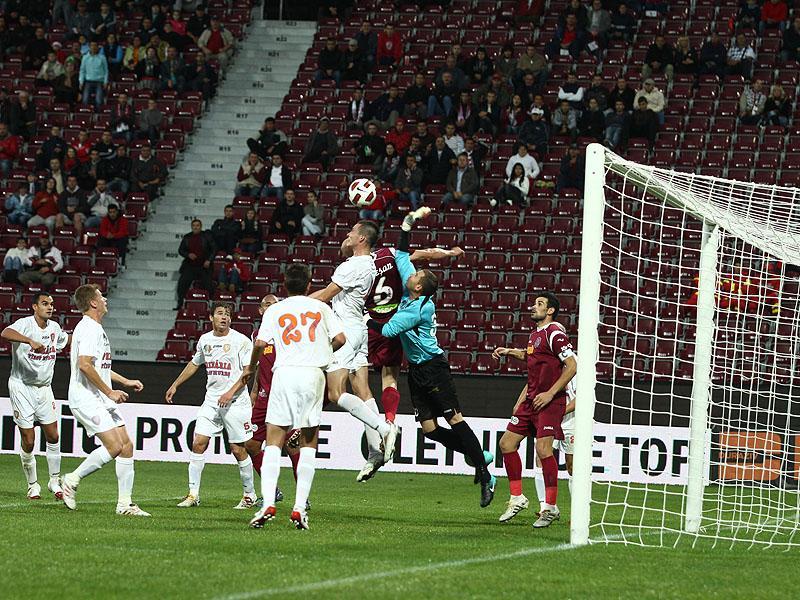 Contre între CFR Cluj şi Consiliul Judeţean. Mureşan: Cumpărarea stadionului din Gruia, exerciţiu de imagine pentru CJ VIDEO