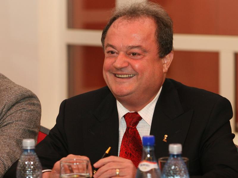 Marea revenire a “Buldogului”, servită pe tavă de PSD