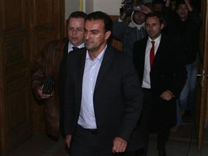 Apostu vrea libertate cu control judiciar 