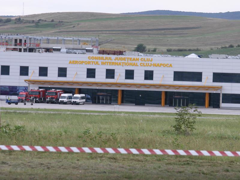 Noua pistă a aeroportului, disponibilă din primăvara lui 2012