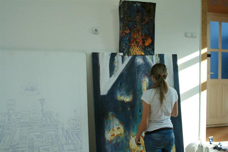 Elevii de la liceul de artă pictează plăci de gips-carton. Vezi unde le poţi admira