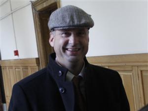 Poliţia şi DNA se îmbrâncesc  în “bazinul” lui Stoia