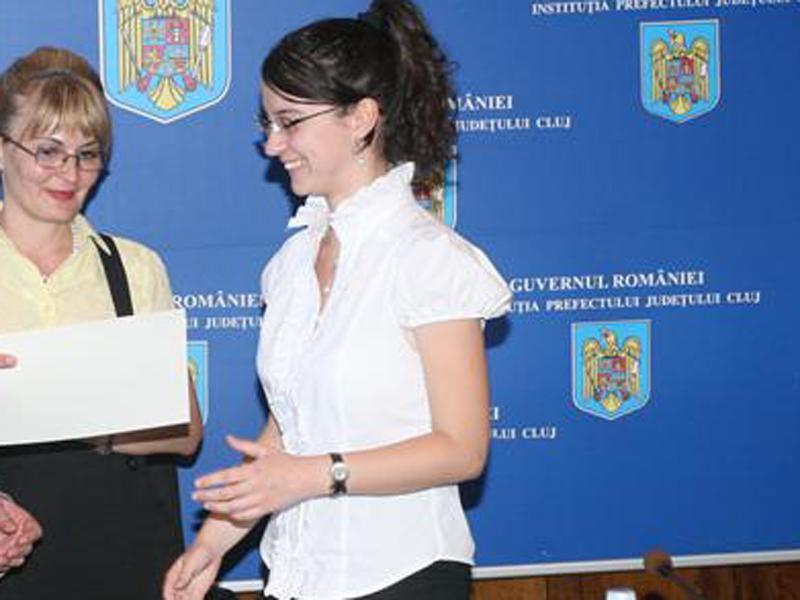 Sinuciderea studentei de 10: acum câteva zile a renunţat la facultate. Vezi ce spun foştii profesori VIDEO