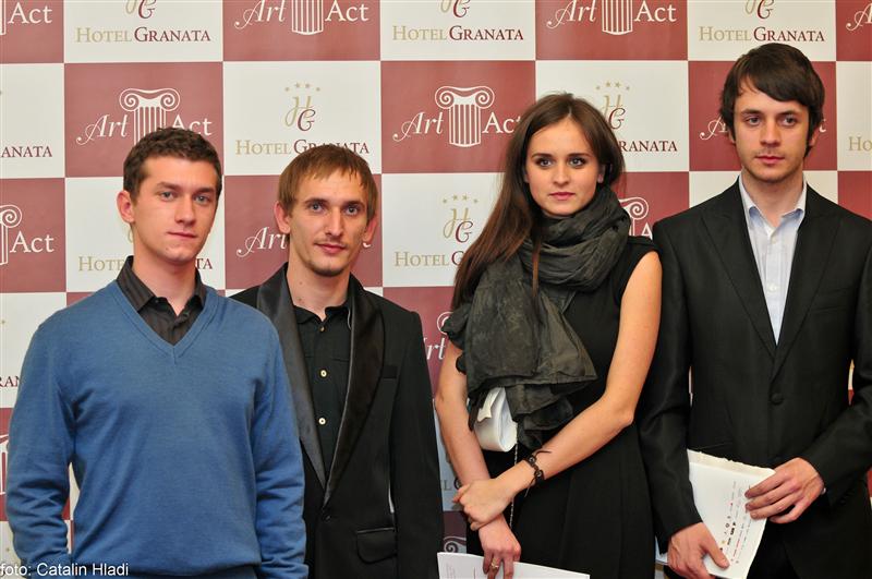 Tablouri scoase la licitaţie cu sute de euro la un hotel din Cluj; Paszkany a cumpărat cel mai scump tablou FOTO