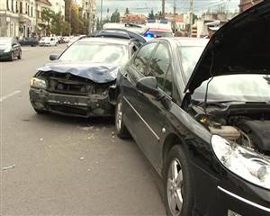 A crescut numărul accidentelor şi furturilor VIDEO