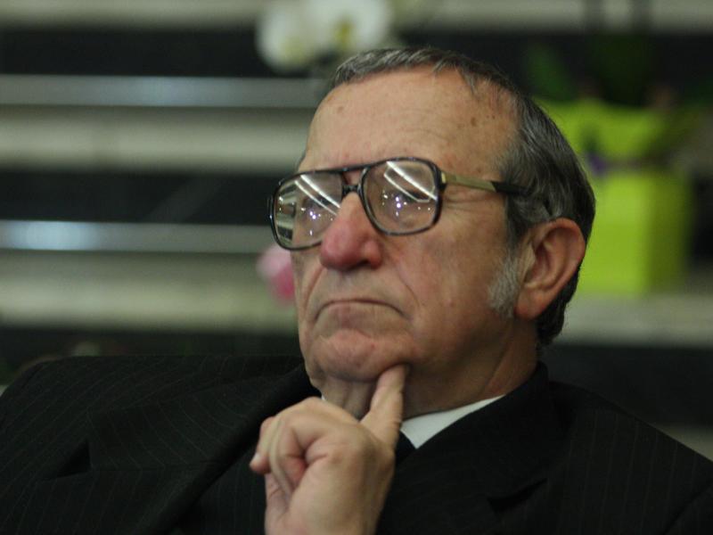 Chermeza populistului Diaconescu (III)