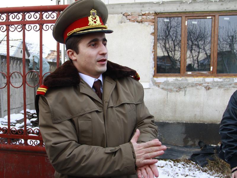 Locotenentul protestatar aşteaptă să fie judecat
