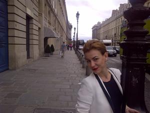 O creatoare de modă clujeancă este singura din ţară la un proiect european prezentat în Armenia