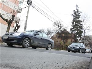 Primăria se inspiră din vest. Pragurile de sol din oraş, “furate” de la italieni