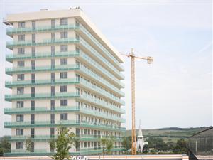 Vânzătorii şi cumpărătorii de apartamente se întâlnesc greu la preţ