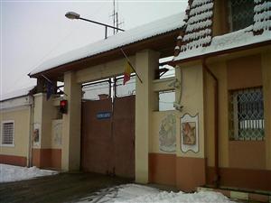 Peste 600 de deţinuţi de la Penitenciarul Gherla au donat bani şi au renunţat la una din mesele zilnice pentu sinistraţi