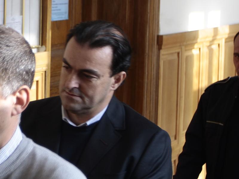 Judecătorii de la Bucureşti hotărăsc azi unde va fi judecat Apostu