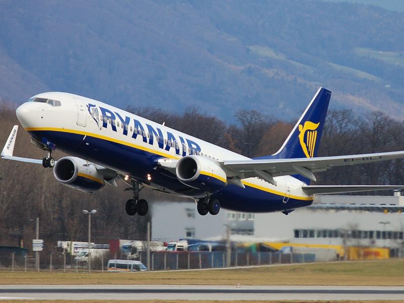 Ryanair vrea tarife mici la Cluj