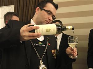 Festival cu vin, preparate culinare şi artă, la Cluj 
