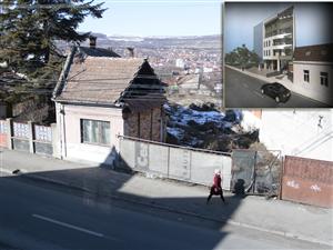 Nici Gruia nu scapă de “urbanismul de manea”: patru blocuri doar între case