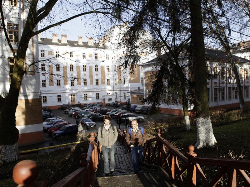 UDMR mai are un singur dor: facultate maghiară la Medicina din Târgu-Mureş