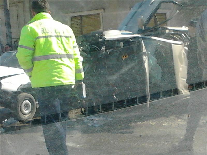 Fără permis, a provocat un accident în Floreşti FOTO