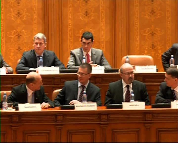 Băsescu insistă cu reorganizarea VIDEO